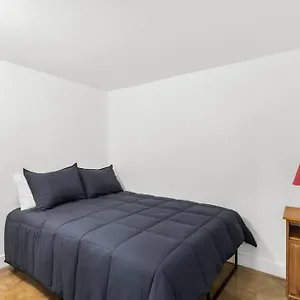 Spacious 3 Bedrooms/2 Bathrooms In Montreal