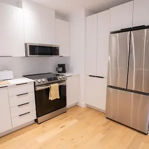 Beautifully Renovated 3br Downtown 2min To Metro Montreal