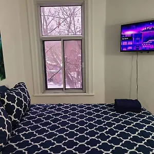 400$/week // B // Full Kitchen Montreal